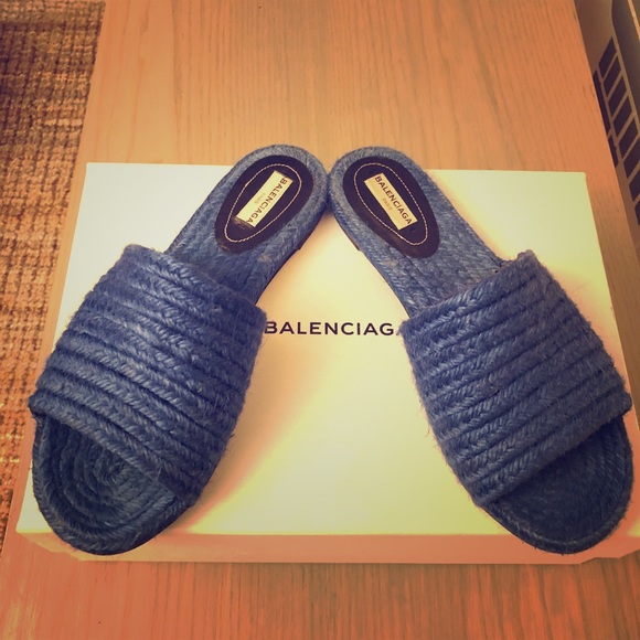 Balenciaga Shoes - BALENCIAGA braided Jute sandal slides